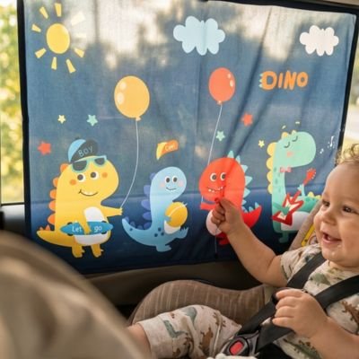 Bébé touche pare soleil voiture bébé dinosaure