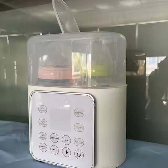 Chauffe biberon pro blanc dans le réfrigérateur