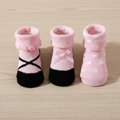 Ensemble  trois paires chaussettes bebe rose très doux