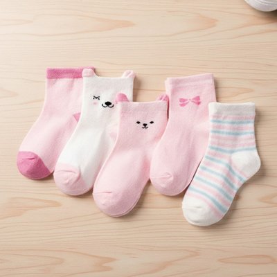 Lot de chaussettes bebe à dominance rose exposé