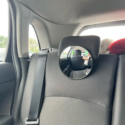 Miroir voiture bébé installé sur siège arrière